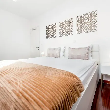 Apartment Anerol *